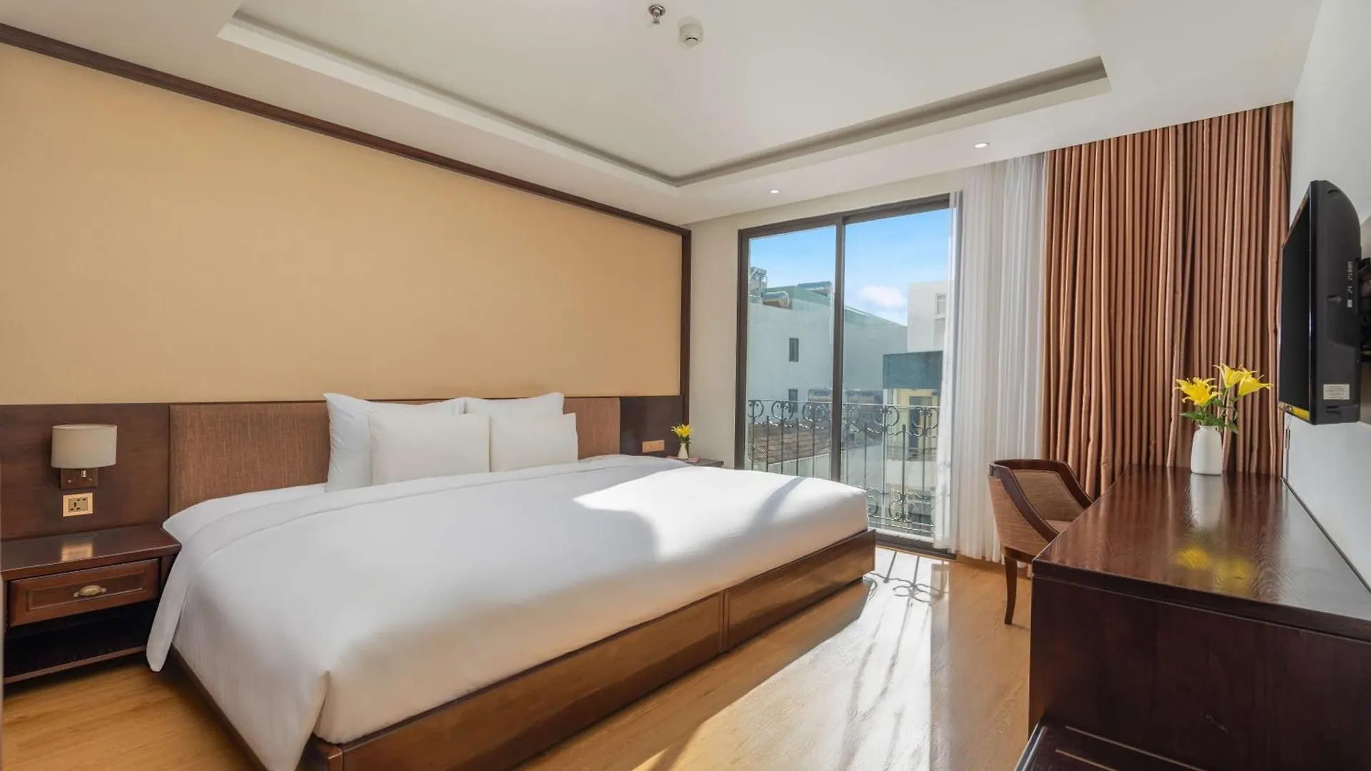 Palazzo Luxury Hotel Дананг