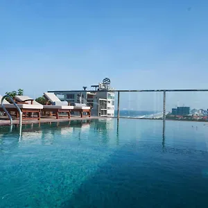Hotel Sofiana My Khe & Spa- Rooftop Pool Bar, Danang