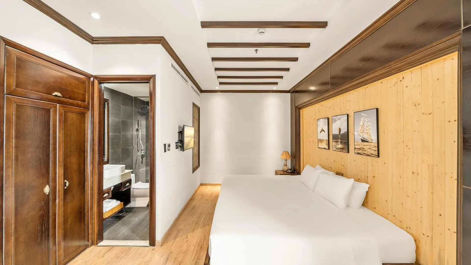 Palazzo Luxury Hotel Da Nang 4*,